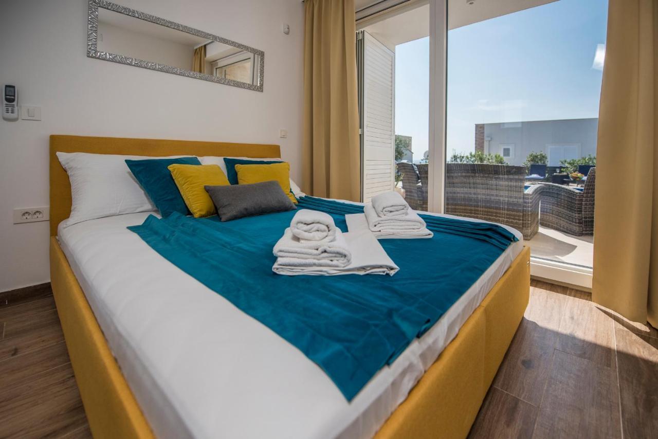 Villas Royal II With Private Pool Novalja Exterior photo